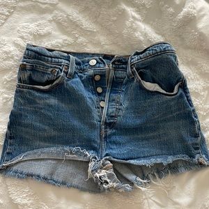 Levi 501 Cutoffs